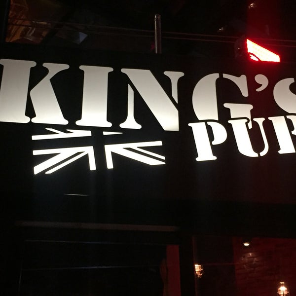 Foto tirada no(a) King&#39;s Pub por GILDARDO C. em 2/17/2017