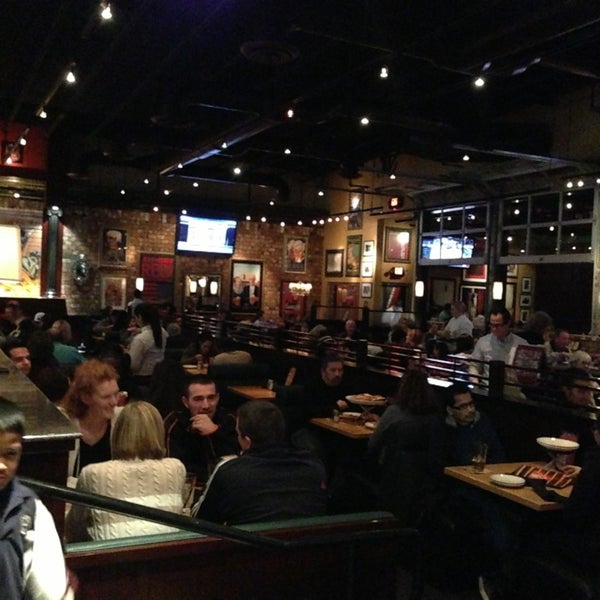 Foto tirada no(a) BJ&#39;s Restaurant &amp; Brewhouse por Robb C. em 1/12/2013