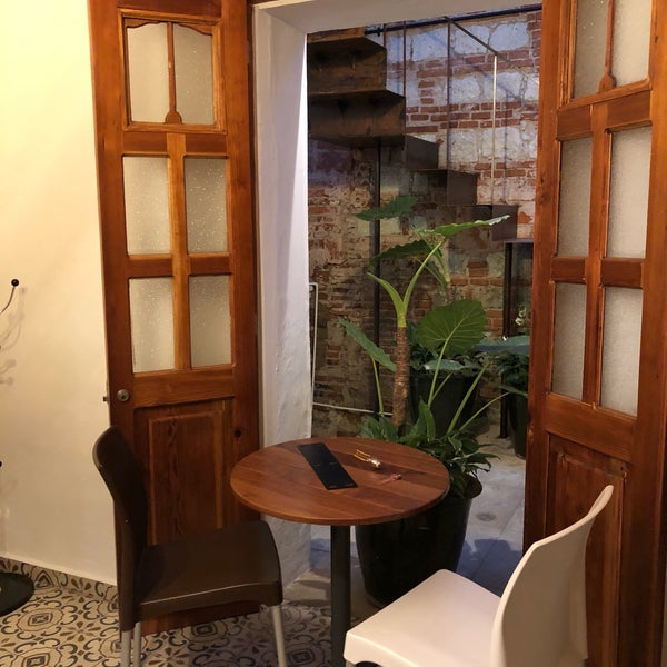 Photo taken at Café Jaguar Yuú by Luis Felipe S. on 7/17/2018