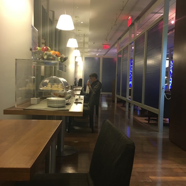 Photos at British Airways Galleries Club Lounge / First Lounge