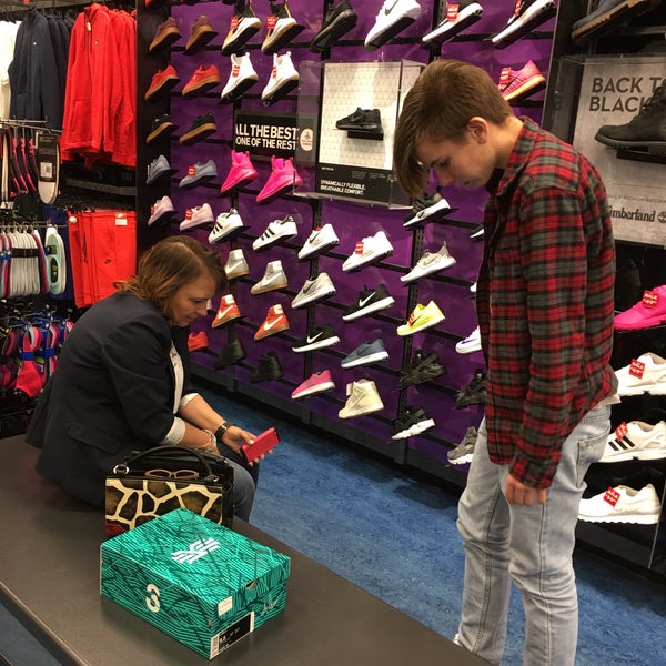 Newgate mall shoe stores best sale