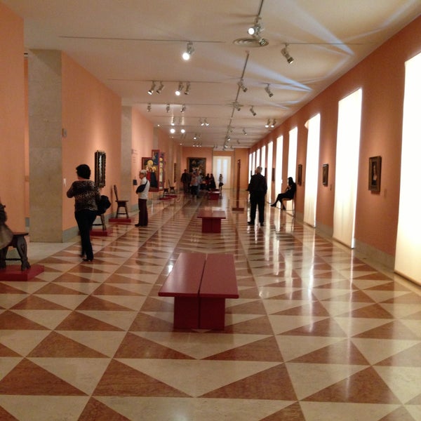 รูปภาพถ่ายที่ พิพิธภัณฑ์ทิสเซน-บอร์เนมิสซา โดย Carmen A. เมื่อ 4/13/2013