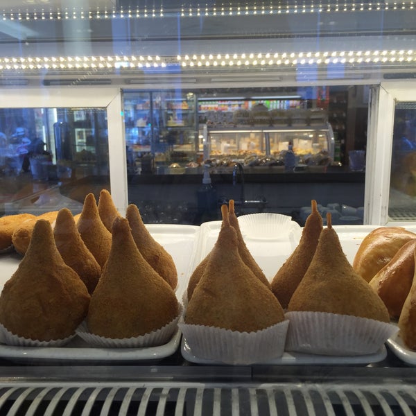 Foto scattata a Big Bread Padaria &amp; Confeitaria da Kuka il 8/4/2015