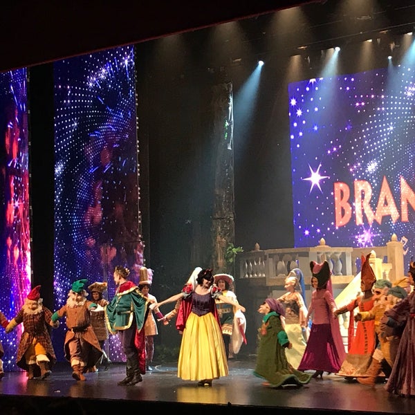 10/14/2018 tarihinde Kukaziyaretçi tarafından Teatro Bradesco'de çekilen fotoğraf