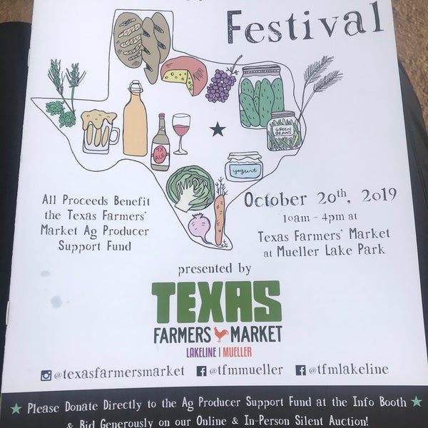 Das Foto wurde bei Mueller Farmers Market von Denise B. am 10/20/2019 aufgenommen
