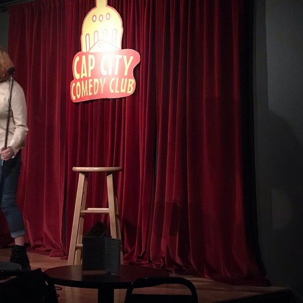 11/19/2018 tarihinde Denise B.ziyaretçi tarafından Capitol City Comedy Club'de çekilen fotoğraf