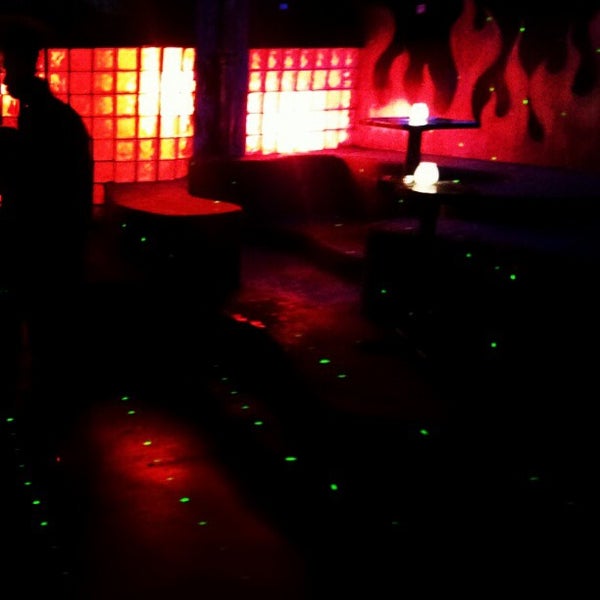 11/24/2012にWilliam —.がNeo Nightclubで撮った写真