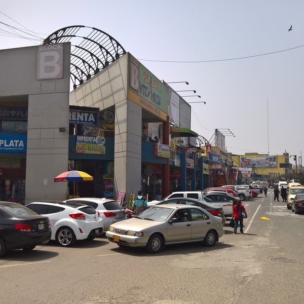 Centro Comercial Plaza Vitarte