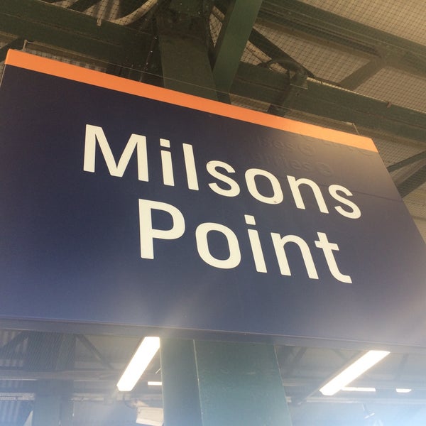 Photo taken at Milsons Point Station by love Au on 6/9/2015