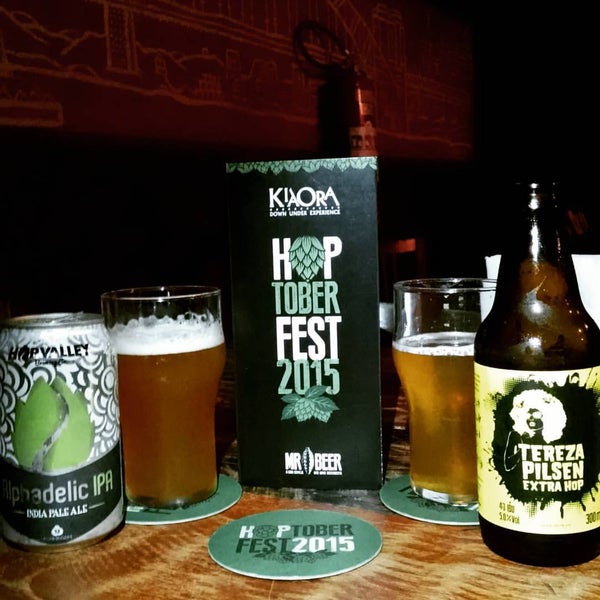 Foto diambil di Kia Ora Pub oleh Boteco&amp;Cerveja pada 10/15/2015