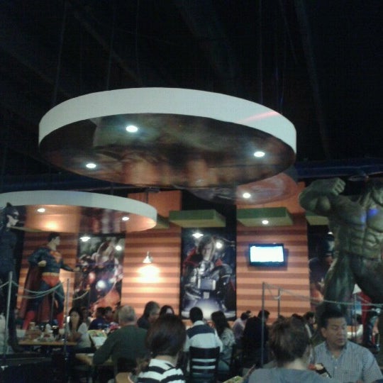 12/9/2012 tarihinde George L.ziyaretçi tarafından Héroes Restaurant &amp; Bar'de çekilen fotoğraf