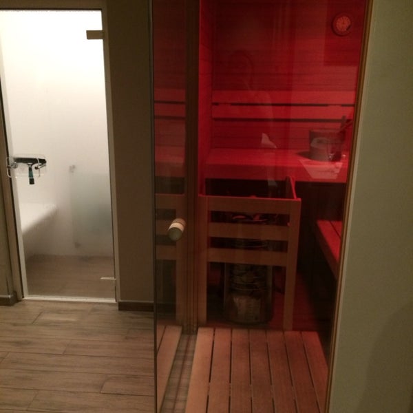 Viva сауна. Модульная баня. Печь для сауны klafs. Душевая кабина с сауной электрокаменкой frank. Сауна вива.