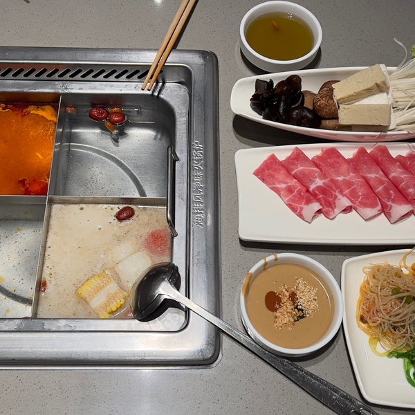 Haidilao Hot Pot 海底捞火锅 Ipoh, Perak