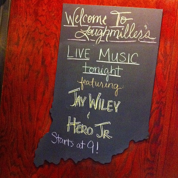Снимок сделан в Loughmiller&#39;s Pub &amp; Eatery пользователем Hero Jr 5/26/2013
