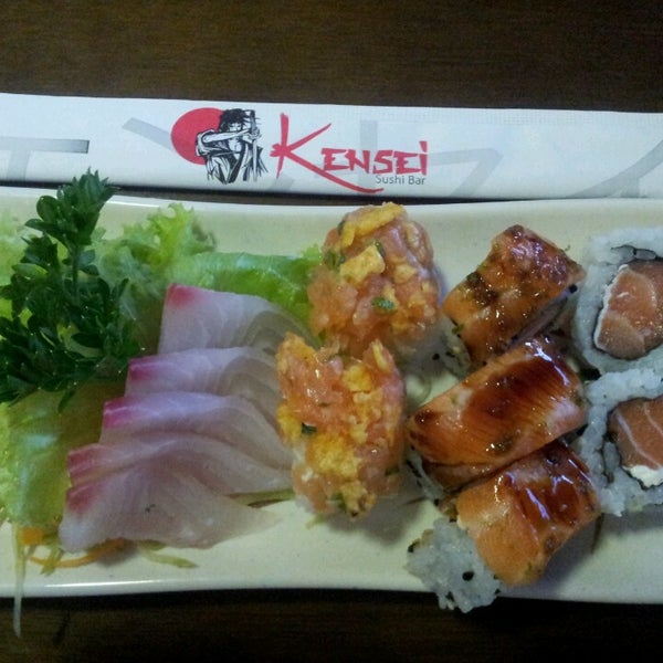Снимок сделан в Kensei Sushi Bar пользователем Juju M. 2/18/2014