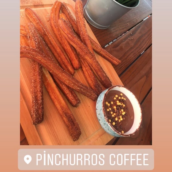 Снимок сделан в Pinchurros Coffee&amp;Churro Alsancak пользователем Balkar Ö. 7/24/2019