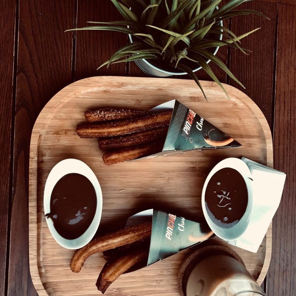 รูปภาพถ่ายที่ Pinchurros Coffee&amp;Churro Alsancak โดย Balkar Ö. เมื่อ 9/19/2019