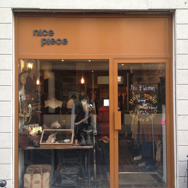 Nice Piece  Vintage and Thrift Store in Paris