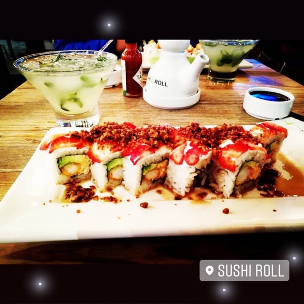 Foto diambil di Sushi Roll oleh Diana O. pada 2/13/2019