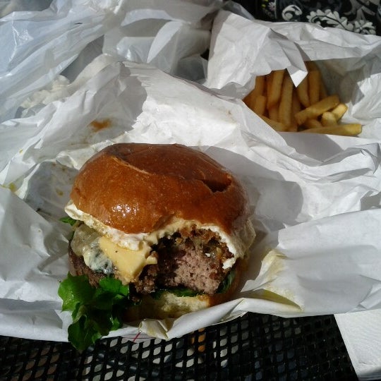 The Standing Room Burger Joint in South Redondo Beach