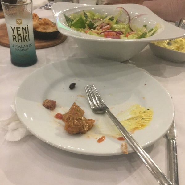 รูปภาพถ่ายที่ Köşem Restaurant โดย anıl d. เมื่อ 11/24/2018