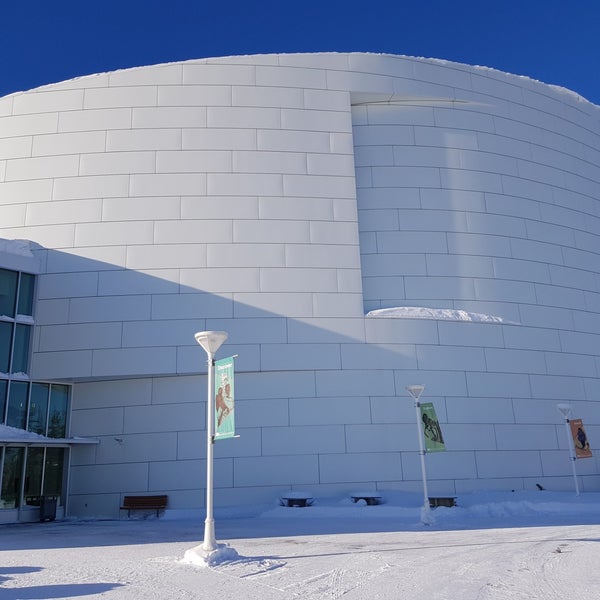 Foto tirada no(a) University of Alaska Museum of the North por Victoria G. em 3/1/2018