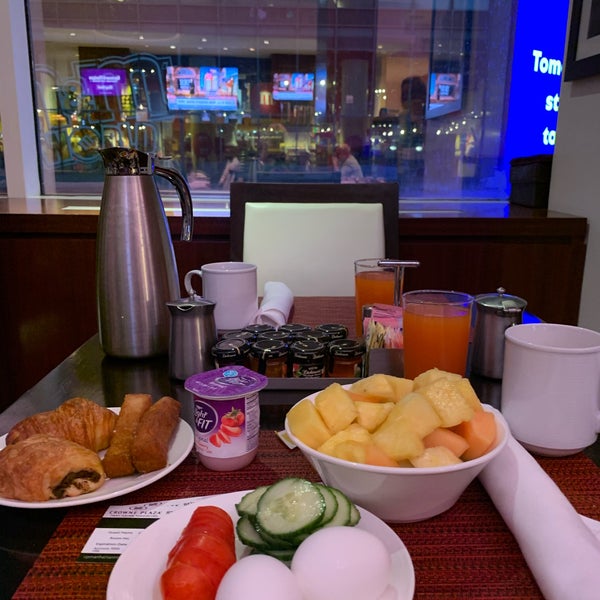 Photo taken at Crowne Plaza Times Square Manhattan by Adynutza on 10/3/2019