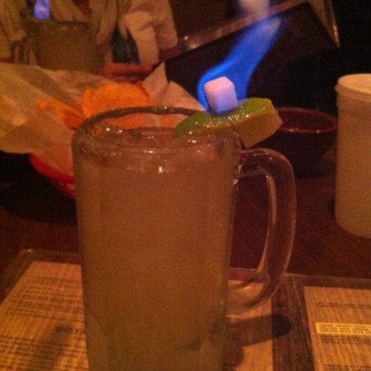 Das Foto wurde bei La Familia Mexican Restaurant von Stephanie M. am 10/18/2012 aufgenommen