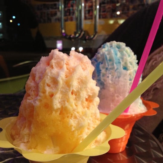 Photo taken at Brian&#39;s Shave Ice by Seira M. on 11/10/2012