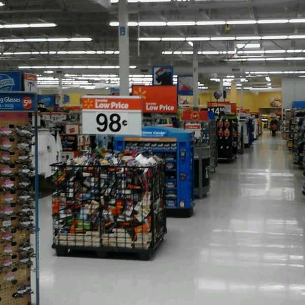 Walmart Supercenter Big Box Store Walmart Supercenter Big Box Store