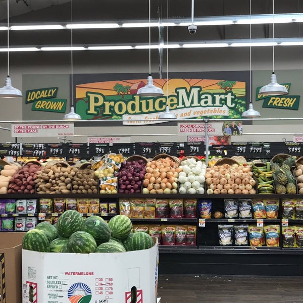 Smart & Final Extra! Grocery Store in Stanton