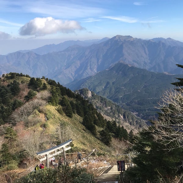 石鎚山 二ノ鎖下 鳥居 Santuario