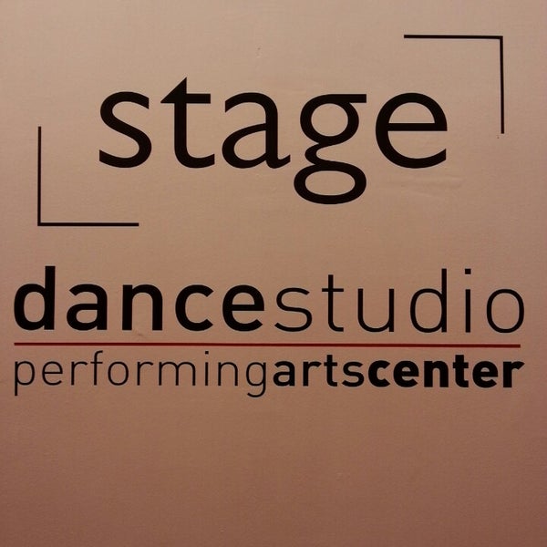 Foto tirada no(a) Stage Performing Arts Center por Serhat U. em 3/16/2013