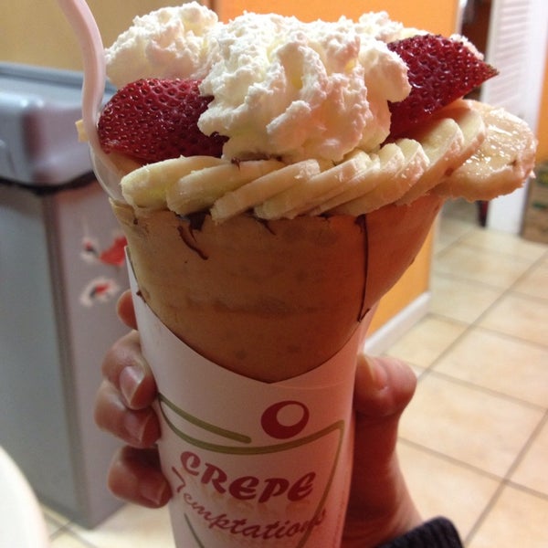 Photo taken at Crepe Temptations by Janet R. on 12/28/2013
