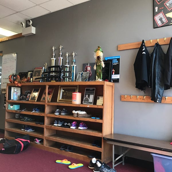 Z's Martial Arts Huntley'de Dövüş Sanatları Salonu