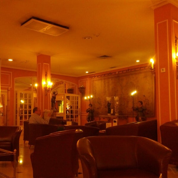 Das Foto wurde bei BEST WESTERN Hotel Arosa von John O. am 11/1/2013 aufgenommen