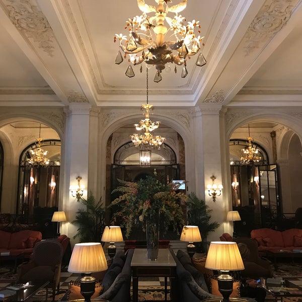 Foto diambil di Hotel Le Plaza Brussels oleh Yuri v. pada 5/11/2017