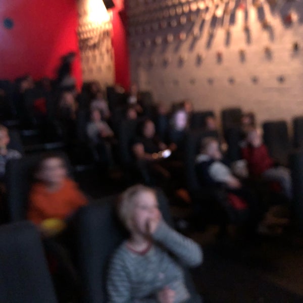 รูปภาพถ่ายที่ Cinerama Filmtheater โดย Yuri v. เมื่อ 2/15/2020