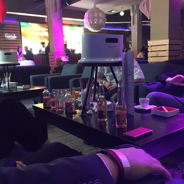 Пивной дом бирхаус астрахань. 1703 бар в питере. Бар задолбавшихся. Ресторан враки на лубянке. Эмоции при бар.