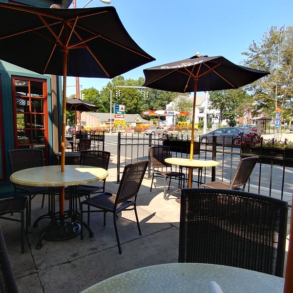 WoodnTap Hartford'da Amerikan Restoranı