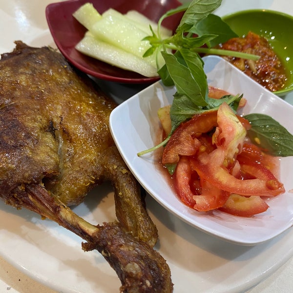 Photos A Bebek Goreng Jumbo Pak Asman Jl Jend Sudirman Photos A Bebek Goreng Jumbo Pak Asman Jl Jend Sudirman