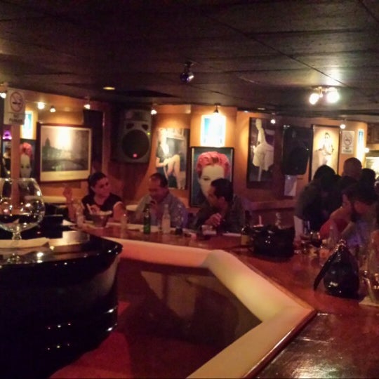Photo taken at La Copa de Champagne Piano Bar by Juan Pablo A. on 8/14/2014