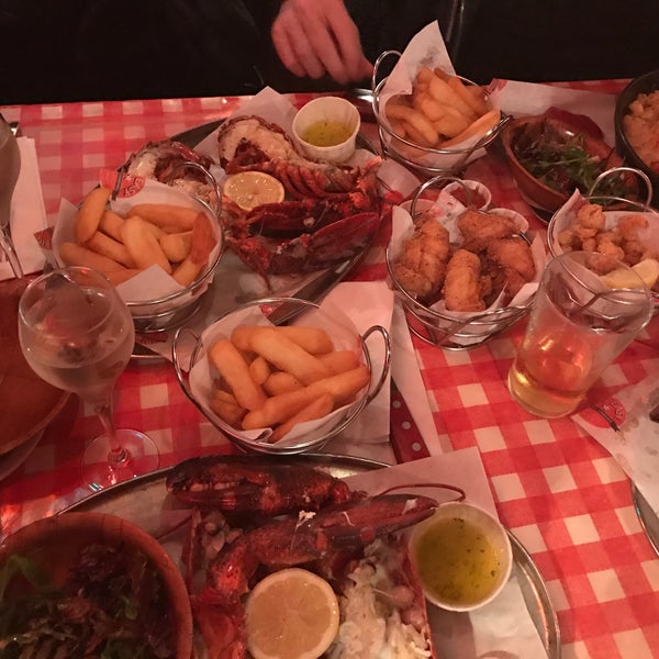 3/19/2017 tarihinde Alejandra M.ziyaretçi tarafından Big Easy Bar.B.Q &amp; Crabshack'de çekilen fotoğraf