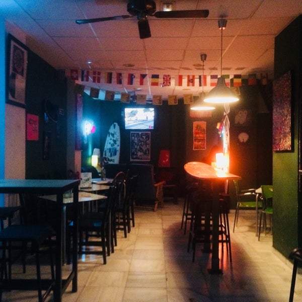 Photo taken at Mañana Cocktail Bar by СашаВяль Barceloner.com on 1/24/2018