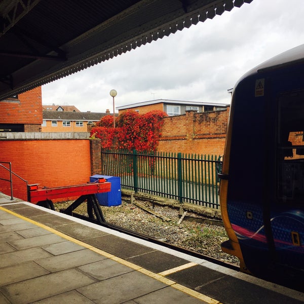 HenleyonThames Railway Station (HOT) Train Station