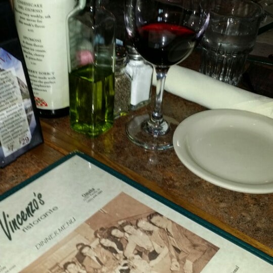 Foto tomada en Vincenzo&#39;s Ristorante  por Annalisa S. el 3/30/2014