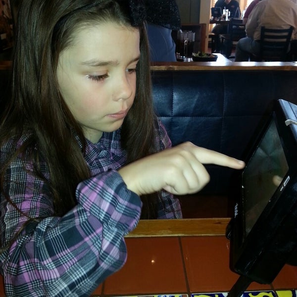 Photo taken at Chili&#39;s Grill &amp; Bar by Dawn R. on 4/4/2013