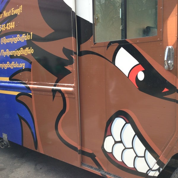 3/17/2013에 Patrick H.님이 The Roaming Buffalo Food Truck에서 찍은 사진