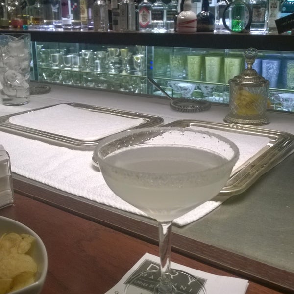 8/18/2015에 Angie P.님이 DRY Martini Bar에서 찍은 사진