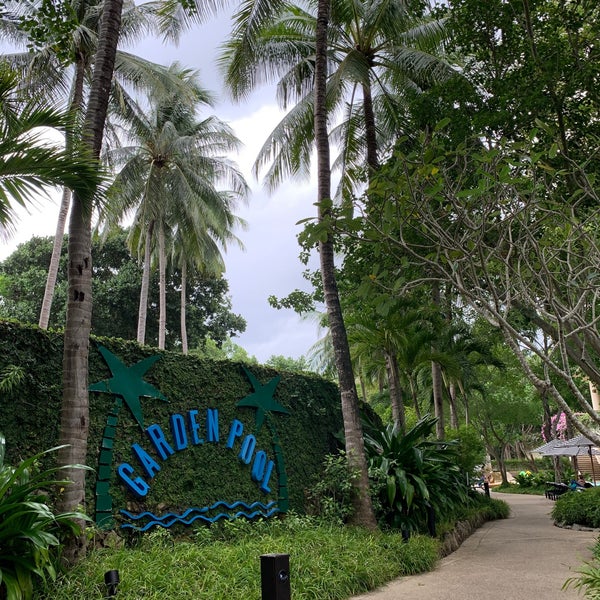 Foto diambil di Garden Pool @ Hilton Phuket Arcadia Resort &amp; Spa oleh Ryan T. pada 8/8/2019